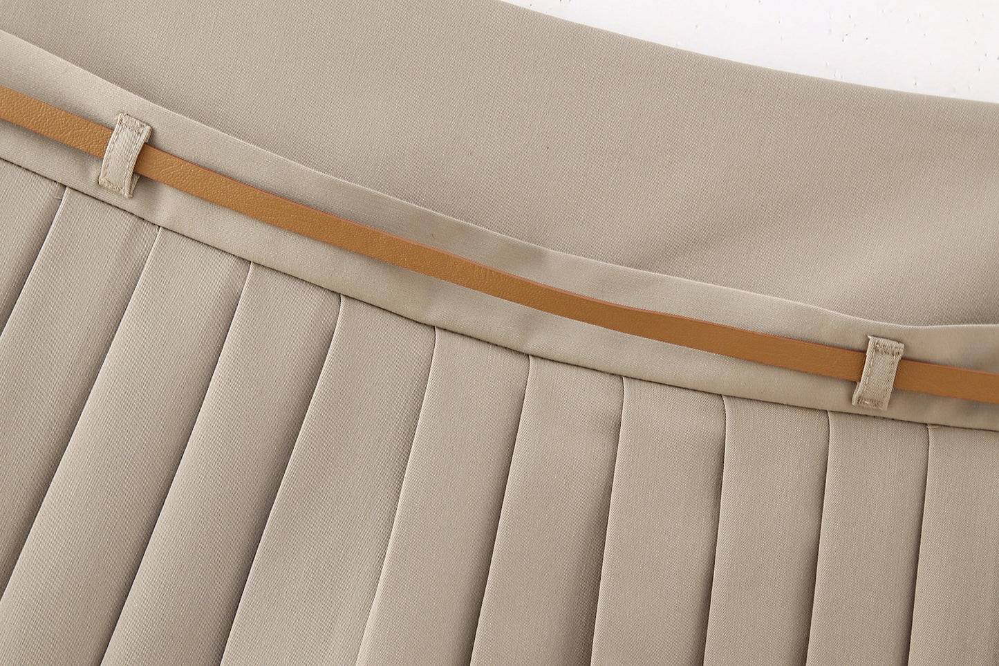 Wide Pleated Thin Belt Pantskirt