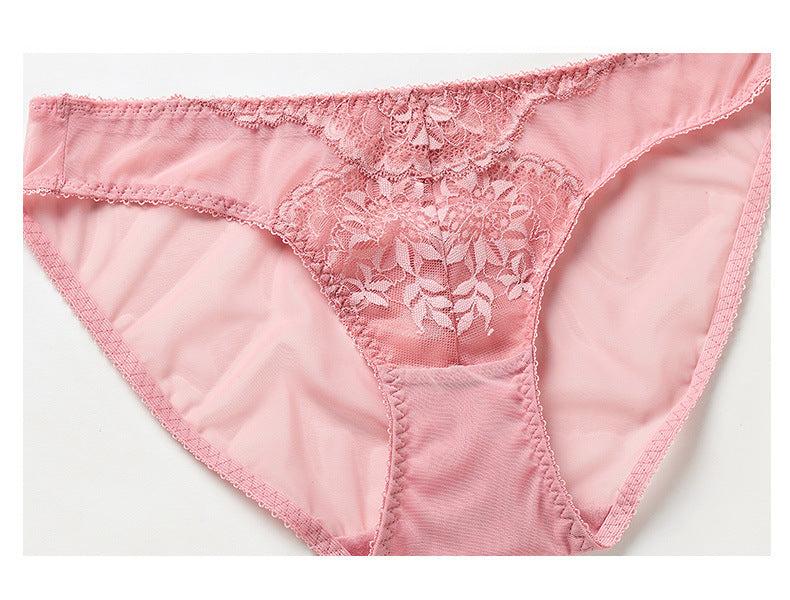 Ensemble soutien-gorge et culotte en dentelle et maille